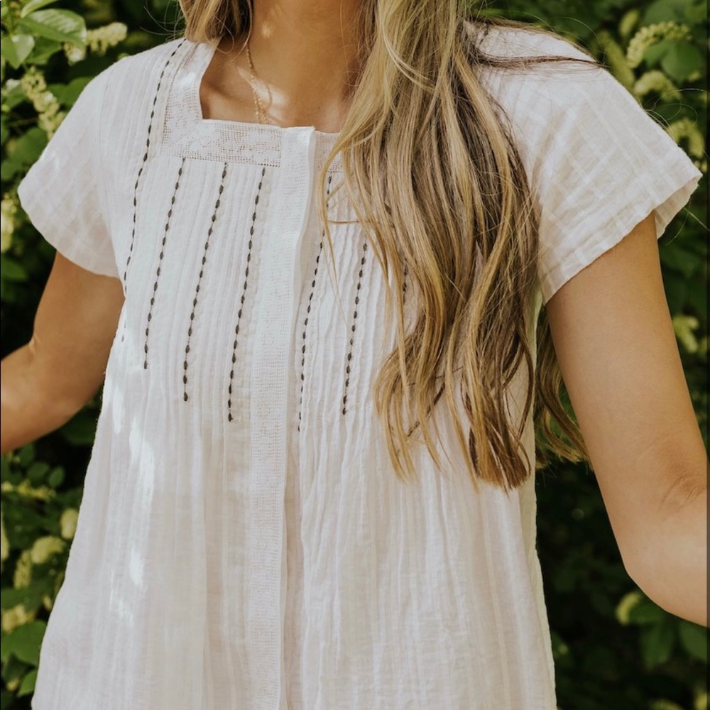 NWT Roolee Embroidered Button Up Peasant Blouse - Picture 2 of 4